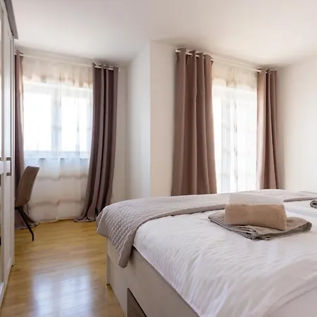 Apartament Demo *