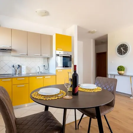Demo Apartment *